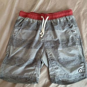 Men’s Gray Vuori Athletic Shorts